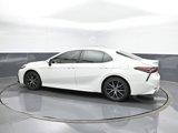 Used 2021 Toyota Camry SE image 3