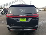 Used 2022 Chrysler Pacifica Touring-L image 5