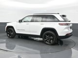 Used 2022 Jeep Grand Cherokee Altitude image 5