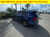 Used 2023 Kia Sorento S w/ Panoramic Sunroof Package image 3