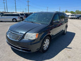 Used 2014 Chrysler Town & Country Touring image 5