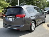 Used 2019 Chrysler Pacifica Touring-L image 5