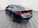 Used 2023 Hyundai Elantra Limited image 4