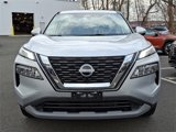 Used 2022 Nissan Rogue SV image 2