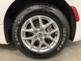 Used 2023 Chrysler Pacifica Touring-L image 4