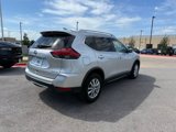 Used 2017 Nissan Rogue SV image 5