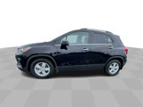 Used 2020 Chevrolet Trax LT w/ LT Convenience Package image 5