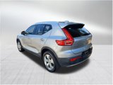 Used 2019 Volvo XC40 T5 Momentum image 3