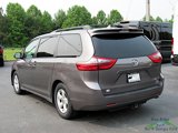 Used 2020 Toyota Sienna LE image 3