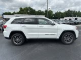 Used 2017 Jeep Grand Cherokee Limited image 4