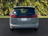 New 2025 Chrysler Pacifica Limited image 4
