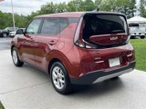 Used 2023 Kia Soul LX w/ LX Technology Package image 3