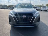 Used 2023 Nissan Kicks SV image 2