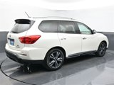Used 2018 Nissan Pathfinder Platinum image 5