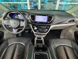 Used 2022 Chrysler Pacifica Touring-L image 5