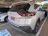 Used 2021 Nissan Rogue SV image 4