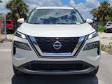 Used 2023 Nissan Rogue SV image 2