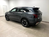 Used 2024 Kia Sorento S image 4
