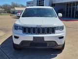 Used 2021 Jeep Grand Cherokee Laredo image 2
