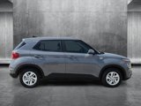 Certified 2022 Hyundai Venue SE image 4