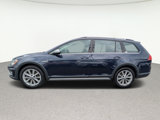 Used 2017 Volkswagen Golf Alltrack S image 2