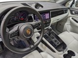 Used 2024 Porsche Macan image 4
