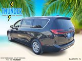 Used 2023 Chrysler Pacifica Touring-L image 3