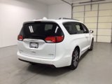 Used 2018 Chrysler Pacifica Limited w/ Tire & Wheel Group image 4