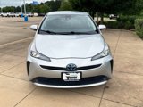 Used 2020 Toyota Prius LE image 2