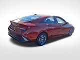 Used 2024 Hyundai Elantra SEL image 5