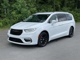Used 2021 Chrysler Pacifica Touring-L image 3