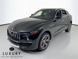 Used 2019 Maserati Levante GranLusso image 2