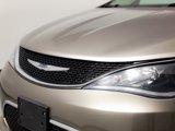 Used 2017 Chrysler Pacifica Touring-L image 5