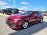Used 2018 Toyota Camry LE image 3