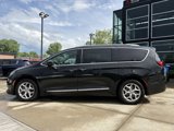 Used 2017 Chrysler Pacifica Touring-L Plus image 4