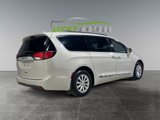 Used 2017 Chrysler Pacifica Touring-L image 5