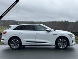 Used 2021 Audi e-tron Premium Plus w/ Premium Plus Package image 2