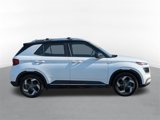 Used 2022 Hyundai Venue Limited image 2