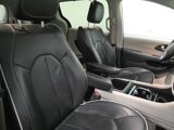 Used 2022 Chrysler Pacifica Limited image 4