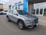 Used 2024 GMC Terrain SLT w/ Infotainment Package II image 2