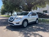 Used 2017 Nissan Rogue SV image 3