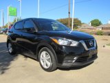 Used 2020 Nissan Kicks S image 4