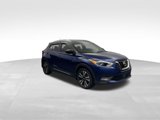 Used 2020 Nissan Kicks SR image 2