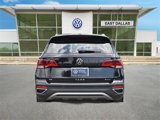 Certified 2022 Volkswagen Taos SE image 4