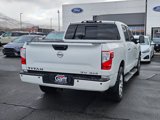 Used 2017 Nissan Titan SV image 3