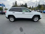 Used 2017 Jeep Cherokee Sport image 4