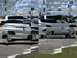 Used 2023 Chrysler Pacifica Touring-L image 3