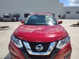 Used 2017 Nissan Rogue SV image 2