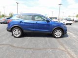 Used 2022 Nissan Rogue Sport SV image 2
