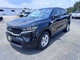 Used 2023 Kia Sorento LX image 2
